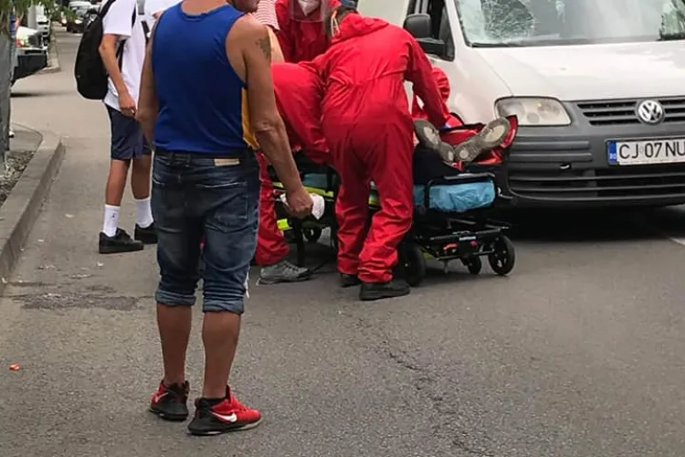 Minor lovit de o dubiță în Gheorgheni. Traversa neregulamentar FOTO