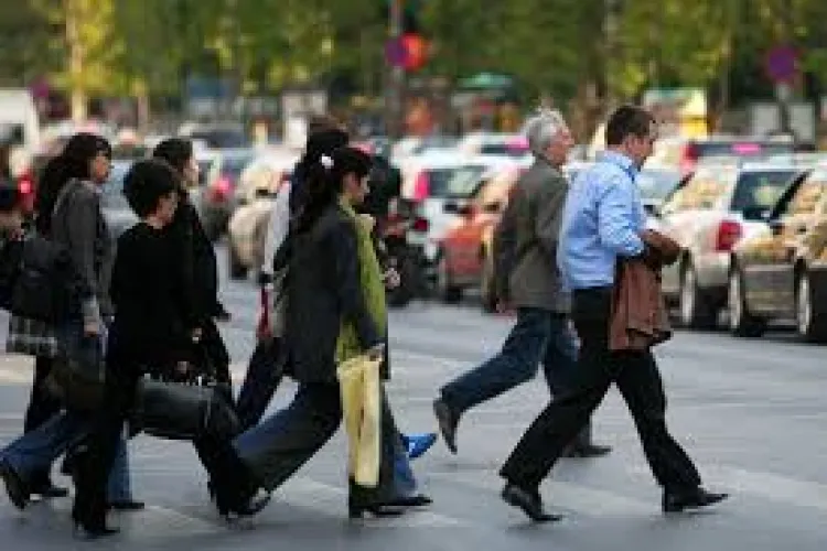 Controale în zonele aglomerate din Cluj-Napoca. S-a acționat în piețe și săli de jocuri de noroc