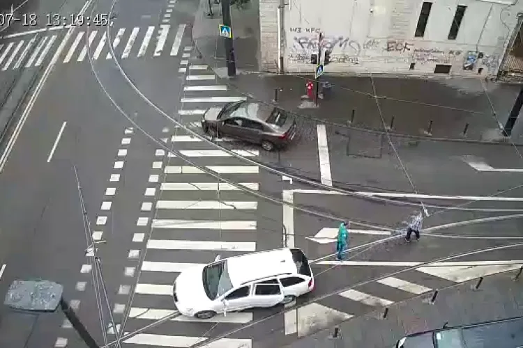 Scandal între un vatman și un șofer, lângă Gară! S-a dat joc cu levierul la șofer. ”Intersecția este sistematizată greșit” - VIDEO