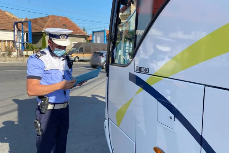 Controale de amploare în autobuze și trolee la Cluj, pentru a verifica respectarea măsurilor anti-COVID. Peste 1.800 de persoane au fost verificate