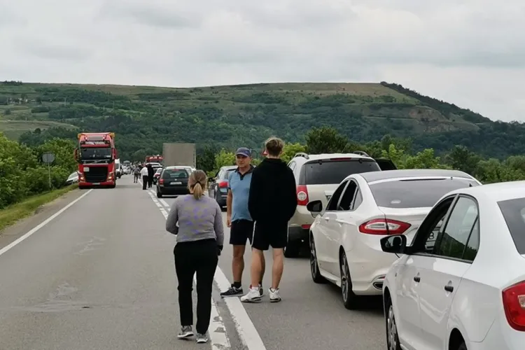 Accident cu șapte victime pe drumul Cluj-Mureș. Traficul a fost paralizat FOTO