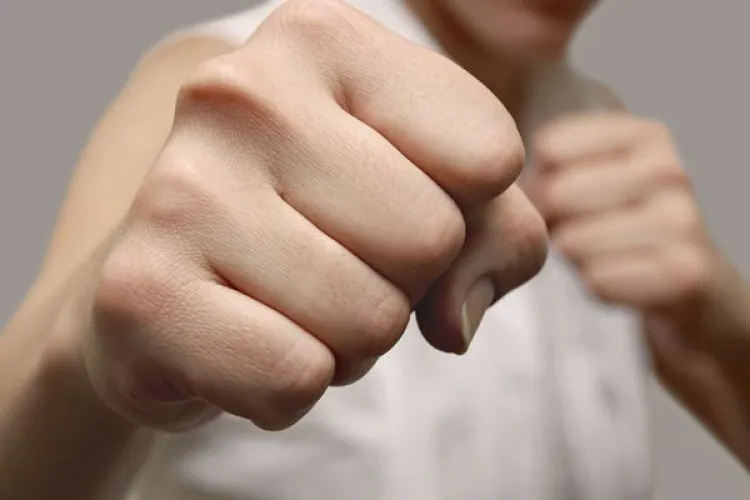 Nepotul de 16 ani și-a făcut KO unchiul într-o benzinărie din Cluj-Napoca