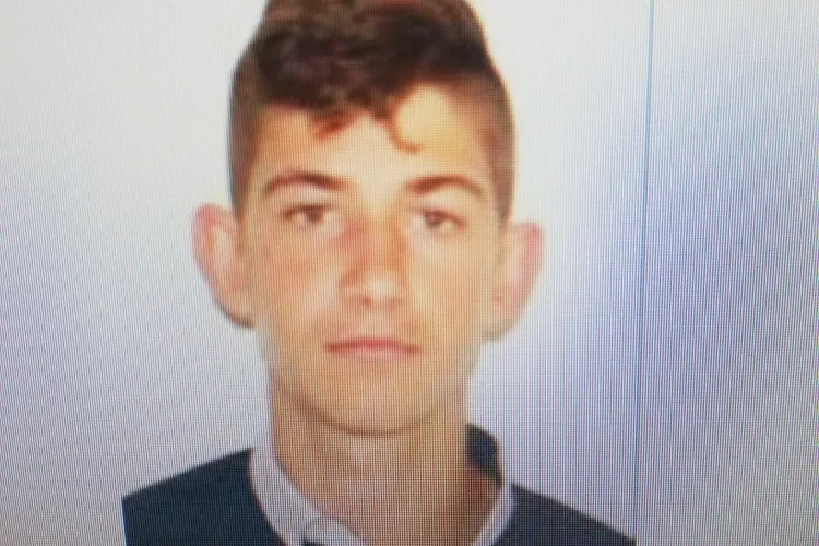 Tânăr clujean dispărut de acasă, căutat de familie și polițiști. L-ați văzut? FOTO