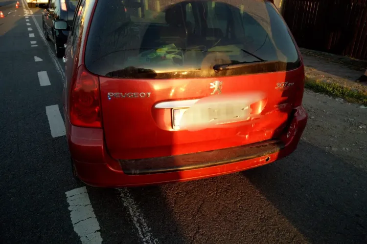 Accident cu patru mașini la Gilău. Două persoane au ajuns la spital FOTO