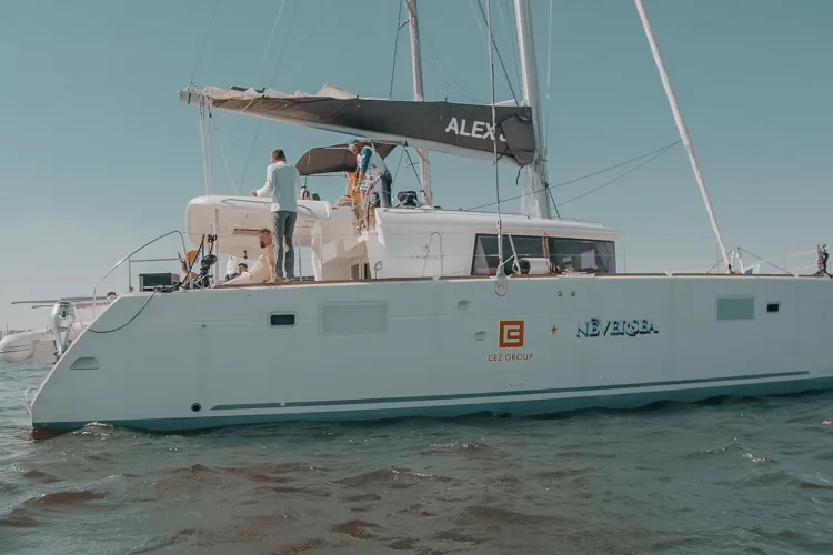 Festivalul NEVERSEA a încheiat campania ”The Green Challenge” cu un party pe mare, în premieră mondială, alimentat cu energie verde