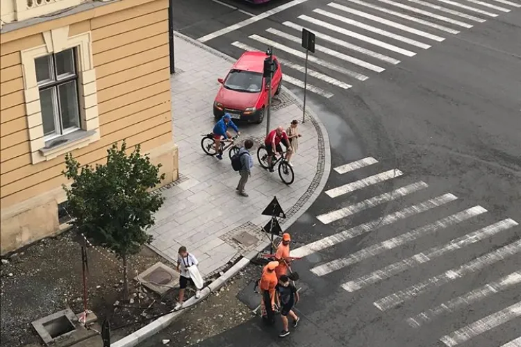 Parcare de geniu, chiar lângă Primăria Cluj-Napoca! - FOTO