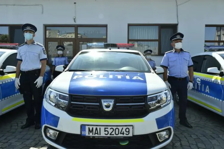S-a schimbat aspectul mașinilor de Poliție: Cetățenii trebuie să le poată diferenția față de cele de la Poliția Locală