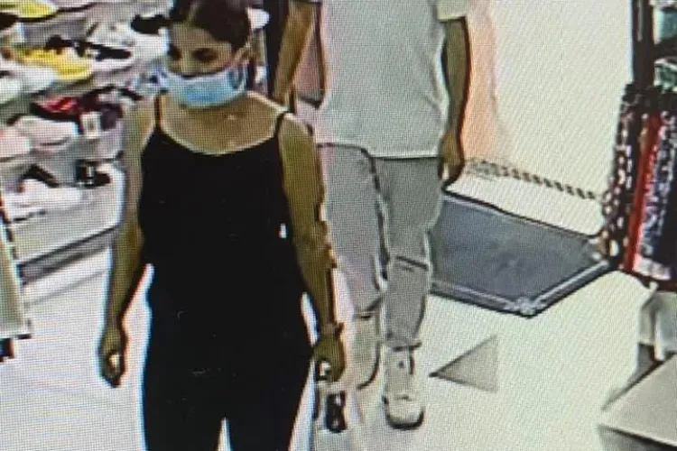 Cluj: A fost prins bărbatul filmat când fura un telefon dintr-un magazin - FOTO