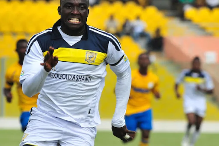 Un fotbalist a mințit că va semna cu CFR Cluj, dar a fost dat de gol