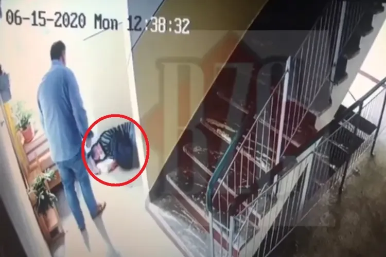 Cluj-Napoca: Poștaș bătut în scara blocului de o brută - VIDEO