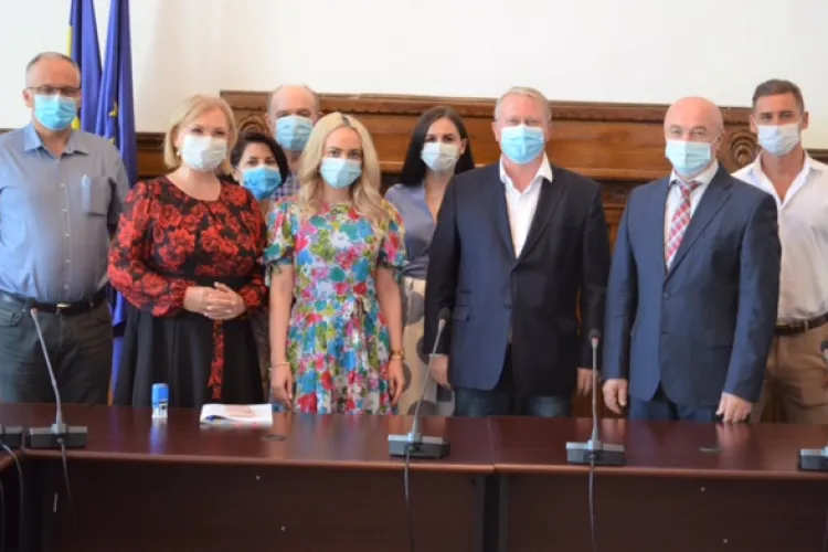 Candidații PRO România Cluj și-au depus primii dosarele de candidaturi pentru alegerile locale din 27 septembrie