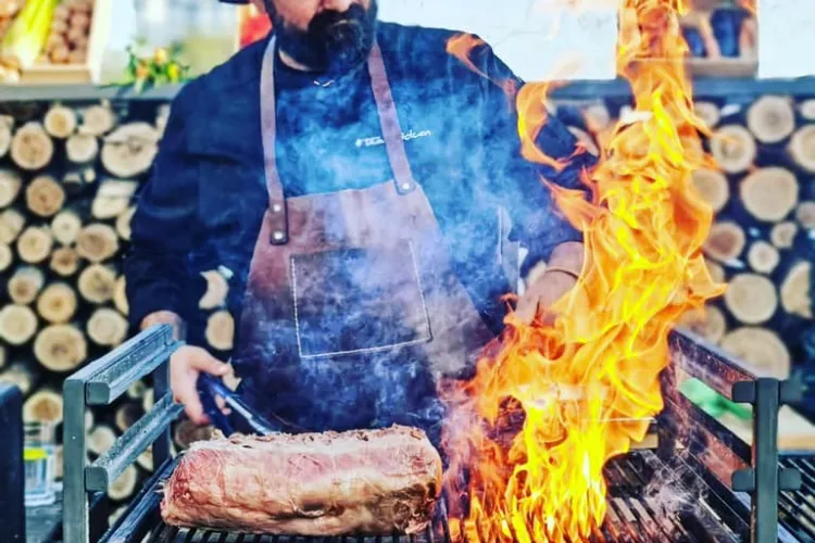 Chef Adi Hădean cheamă industria HORECA la grevă reală, ”care să usture la bani pe toată lumea, că-i cuțitul pe os. Ne ține?”   