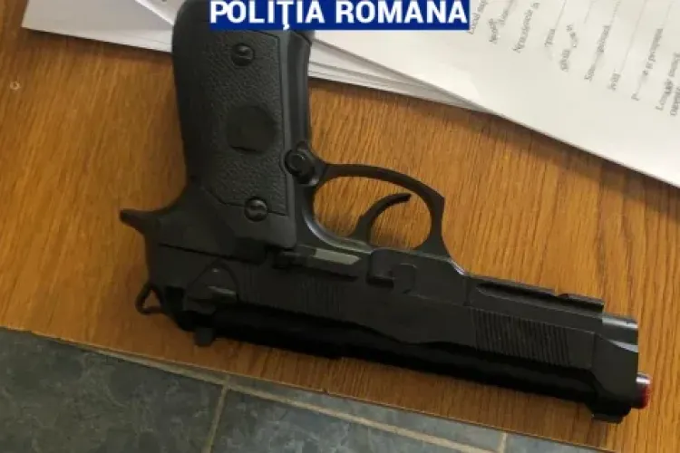 Șofer periculos, beat la volan, prins gonind pe Autostrada Soarelui. Avea și un pistol în mașină FOTO