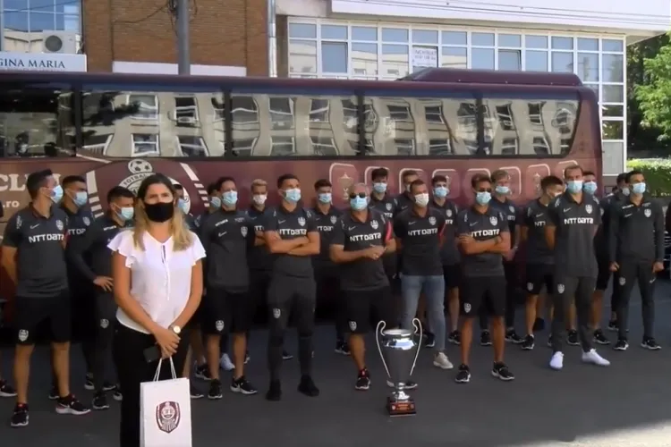 Tot lotul CFR Cluj s-a dus la Spitalul de Boli Infecțioase Cluj-Napoca și a mulțumit medicilor - VIDEO   