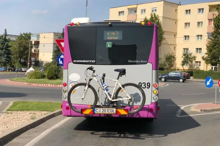 Cluj-Napoca: Autobuzele au suport pentru biciclete - FOTO