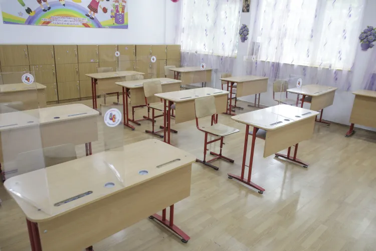 Ce școli din județul Cluj sunt în scenariul ROȘU și cursurile se derulează numai online   