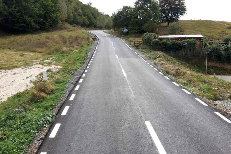 Cum arată drumul județean 103Z Sălicea spre Moara de Vânt - Micești   