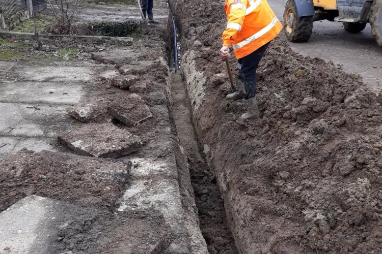 Huedin: Lucrări de alimentare cu apă și canalizare în oraș și în satele din jur   