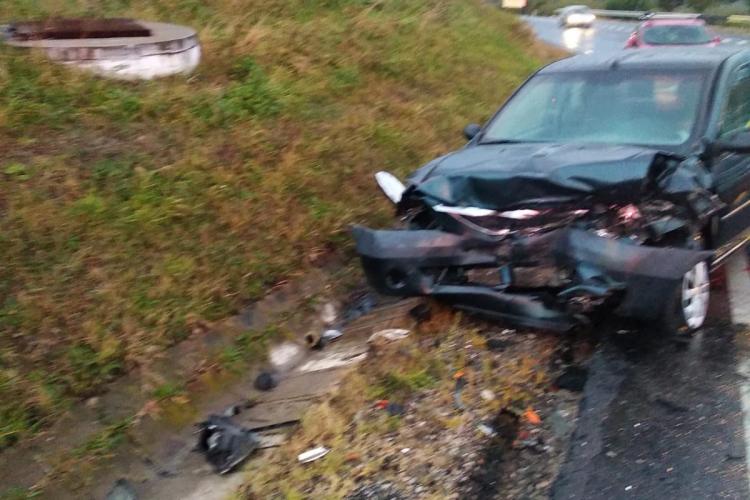 Accident grav în Feleacu. Două persoane au ajuns la spital FOTO