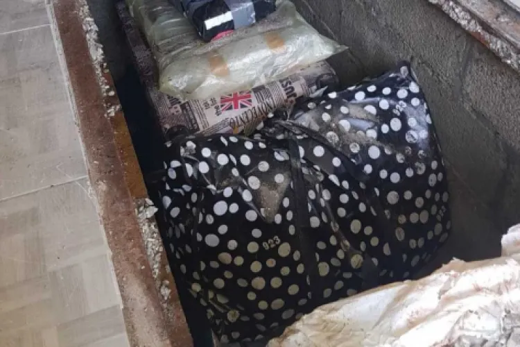 Artefacte furate, în valoare peste 2.5 milioane de lire, descoperite în România. Printre ele se numărau cărți ale lui Galileo și Isaac Newton