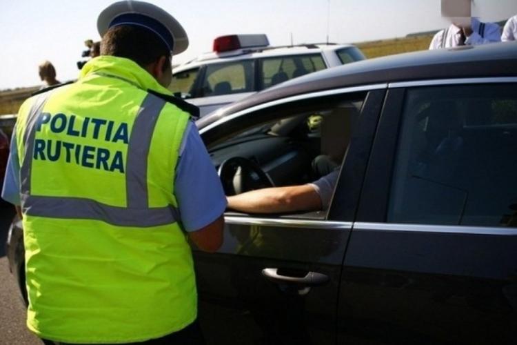 Clujean reținut de polițiști după ce a fost prins la volan fără permis