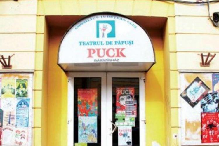 17 angajații ai secției maghiare a Teatrului de Păpuși PUCK cer înființarea unui Teatru Maghiar separat de cel român