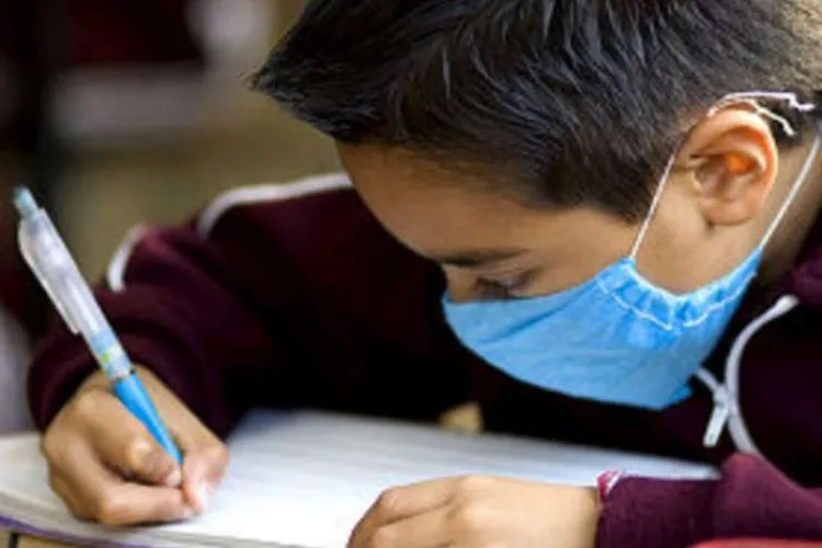 Cluj: Nu toți elevii trebuie să prezinte avizul epidemiologic și adeverința medicala la intrarea în colectivitate   