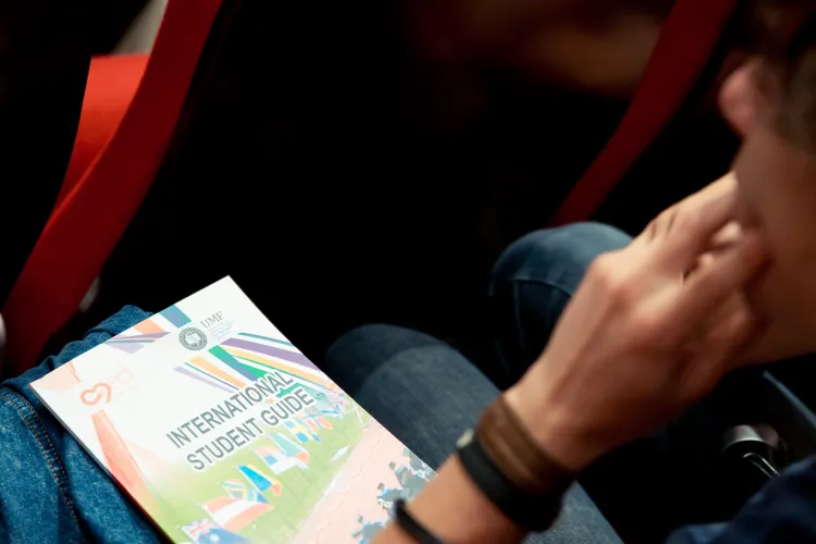 Concurență mare la UMF Cluj, pe locuri destinate studenților străini