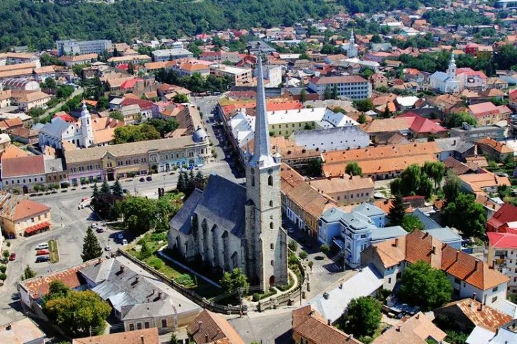 În Dej se va purta mască pe stradă! Obligatoriu în toate spațiile publice