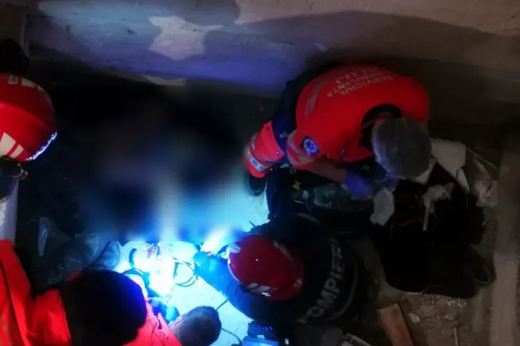 Clujean căzut în puțul unui lift, salvat de pompieri. A ajuns în stare foarte gravă la spital FOTO