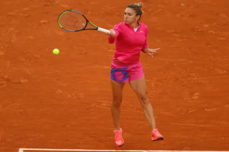 Simona Halep are COVID-19