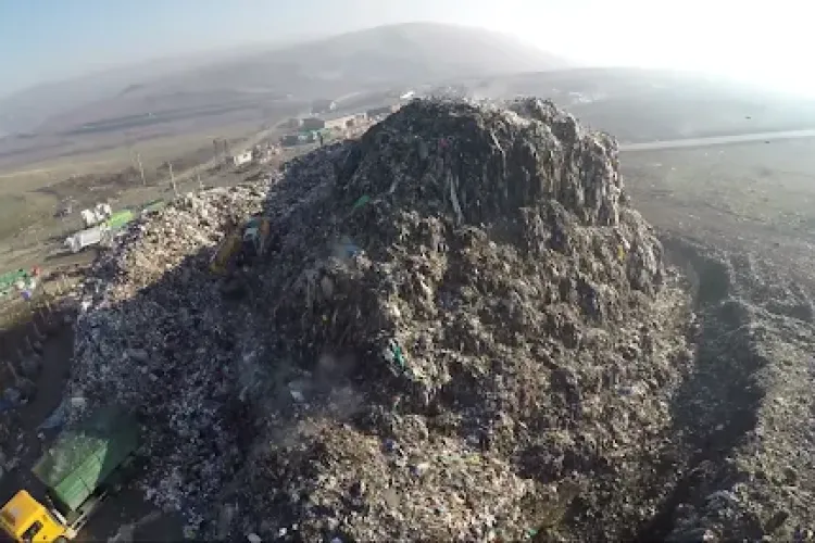 În Cluj-Napoca MIROASE a gunoi. Garda de Mediu: ”Un om a reclamat. Noi nu avem aparat de măsurare, putem numai să mirosim”