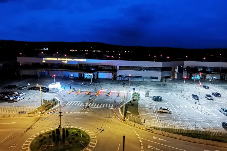 Tarifele de parcare de la Aeroportul Cluj se majorează. S-a VOTAT și că primele cinci minute să fie gratuite 