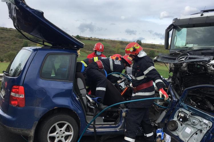 ACCIDENT MORTAL la Izvorul Crișului, pe drumul Cluj-Oradea. Două persoane au fost strivite în urma impactului FOTO/VIDEO