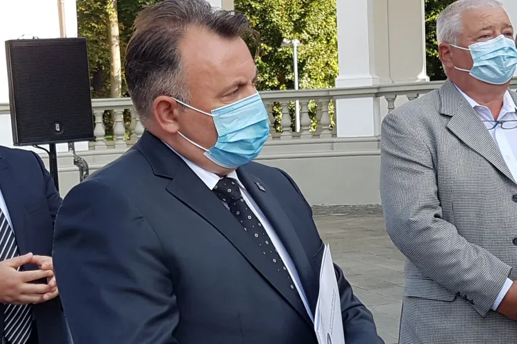 Nelu Tătaru la Cluj: Creștem numărul paturilor de terapie intensivă și pentru cazurile medii