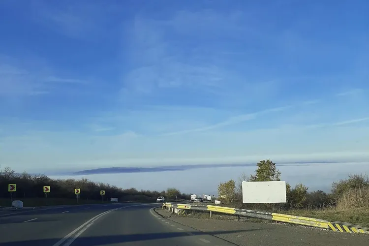 Clujul, acoperit complet de ceață. Cum se vede de pe Feleac FOTO