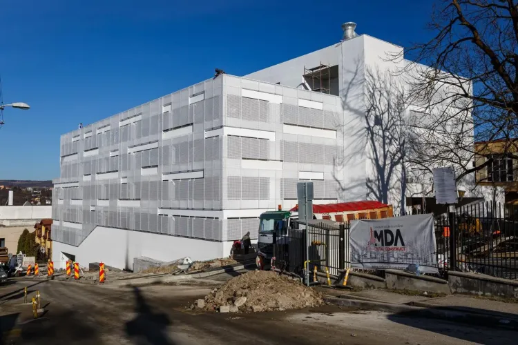 Un nou parking va fi finalizat, la Cluj-Napoca, săprămâna următoare. De câte locuri de parcare dispune FOTO