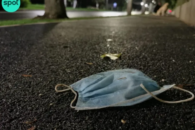 Răspuns la întrebarea pe care o pun toți! Cei vaccinați de COVID-19 mai poartă mască?   