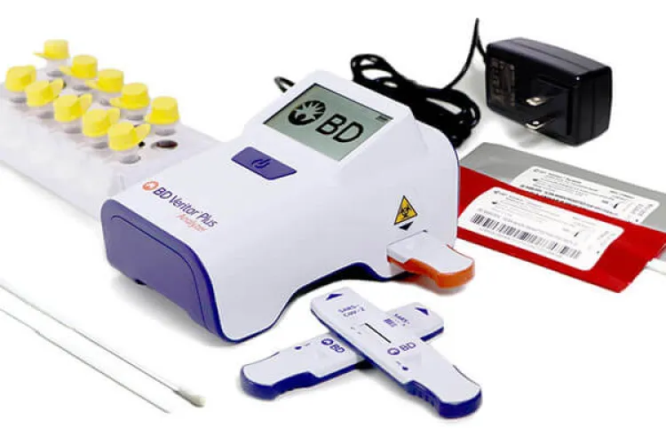 S-a testat COVID de patru ori în aceeași zi: Două teste au fost pozitive și două negative   