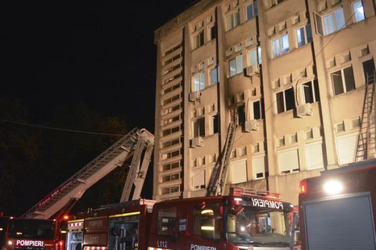 Directorul Spitalului Județean Neamț își dă demisia, în urma incendiului în care au murit 10 oameni