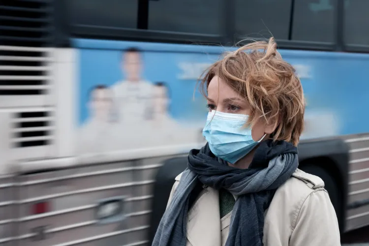 Mai trebuie purtată masca dacă facem vaccinul anti-covid? Ce spun specialiștii