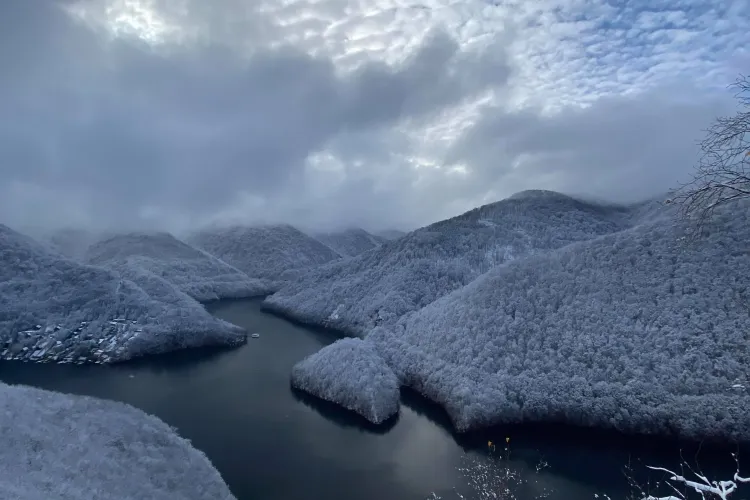 Imagini senzaționale cu peisajul de la Piatra lui Lucaci - Tarnița - FOTO