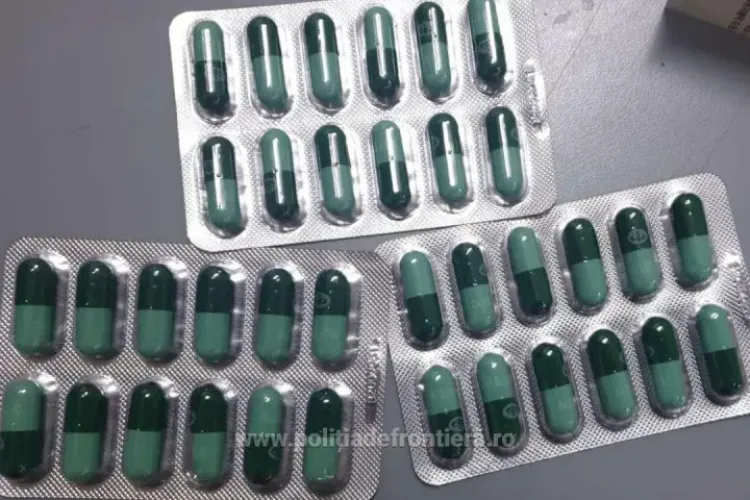 Pastile contrafăcute anti-COVID, găsite la intrarea în România, de Poliția de Frontieră