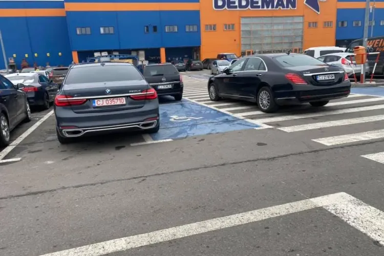 Șmecheri de Cluj! Parcări de milioane la Dedeman Cluj - FOTO