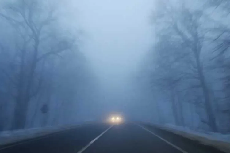 Atenție, șoferi! Cod galben de ceață și chiciură la Cluj. Care sunt zonele afectate