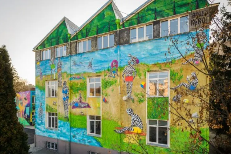 A apărut prima pictură murală din Cluj care purifică aerul FOTO