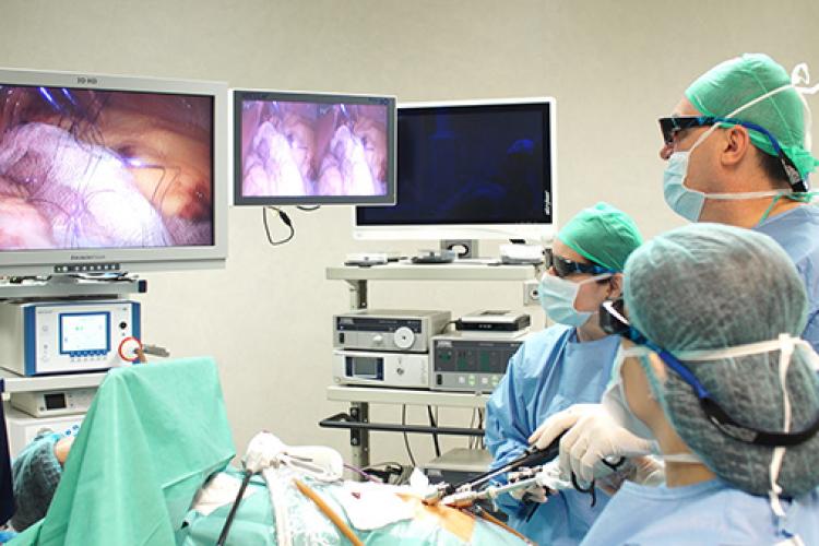 Un aparat de chirurgie laparoscopică a intrat în dotarea Spitalului din Huedin