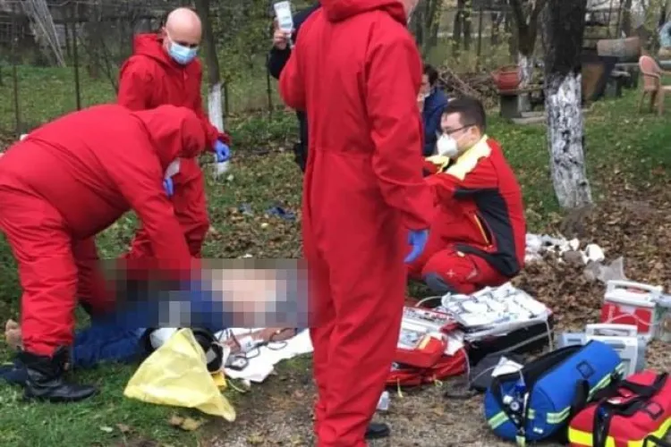 Dublă operațiune de salvare cu elicopterul SMURD în Huedin, la un bărbat spânzurat și unul prăbușit pe stradă - VIDEO 