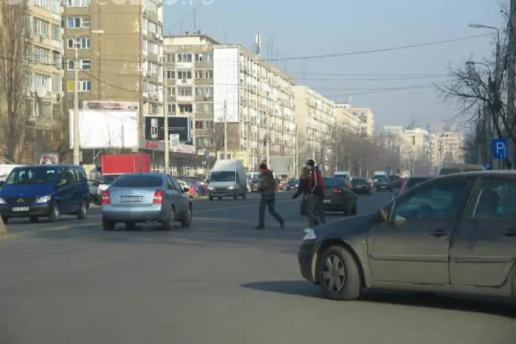 Atentie, politia va filmeaza cand traversati neregulamentar! 83 de clujeni prinsi in flagrant intr-o singura zi! VIDEO