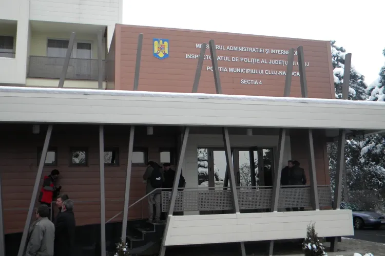 Hotel de doua milione de euro si o sectie de politie noua la Colina si pe strada Albac, inaugurate cu fast - VIDEO